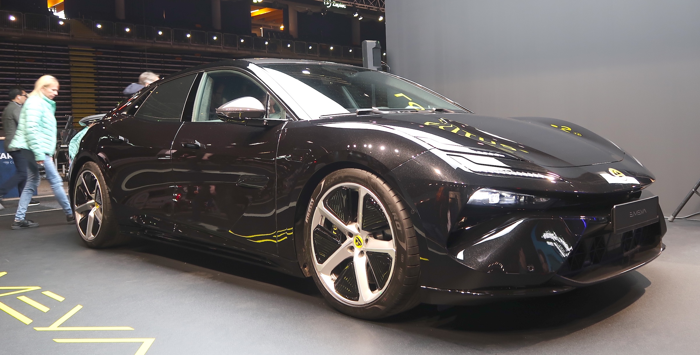 eCarExpo, Solna, Friends, Arena, Stockholm, fyrverkeri, elbilar, premiärer, bilsalong, Sverigepremiärer, Europapremiärer, Cadillac, Lotus, Polestar, Audi, VW, Cupra, Ford, Hyundai, Tesla.