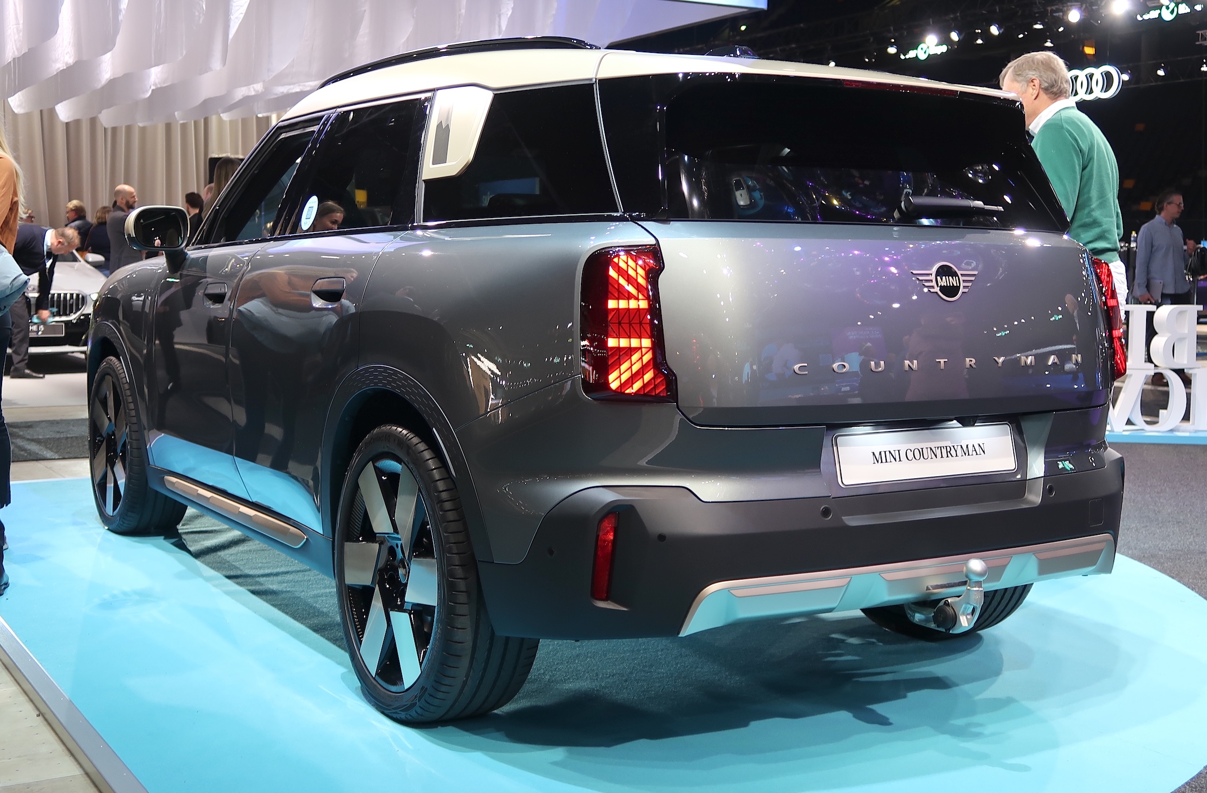 eCarExpo, Solna, Friends, Arena, Stockholm, fyrverkeri, elbilar, premiärer, bilsalong, Sverigepremiärer, Europapremiärer, Cadillac, Lotus, Polestar, Audi, VW, Cupra, Ford, Hyundai, Tesla.