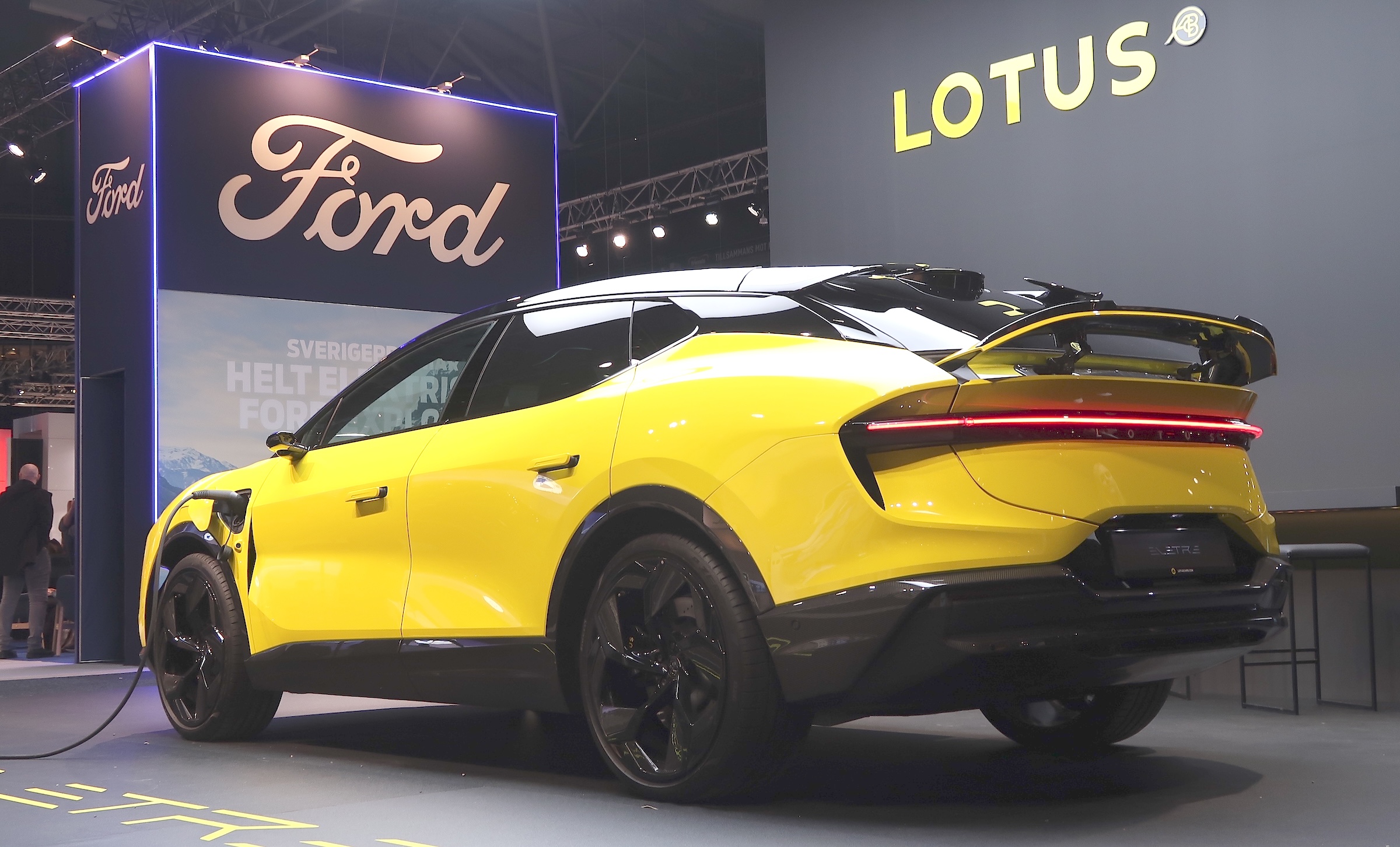 eCarExpo, Solna, Friends, Arena, Stockholm, fyrverkeri, elbilar, premiärer, bilsalong, Sverigepremiärer, Europapremiärer, Cadillac, Lotus, Polestar, Audi, VW, Cupra, Ford, Hyundai, Tesla.