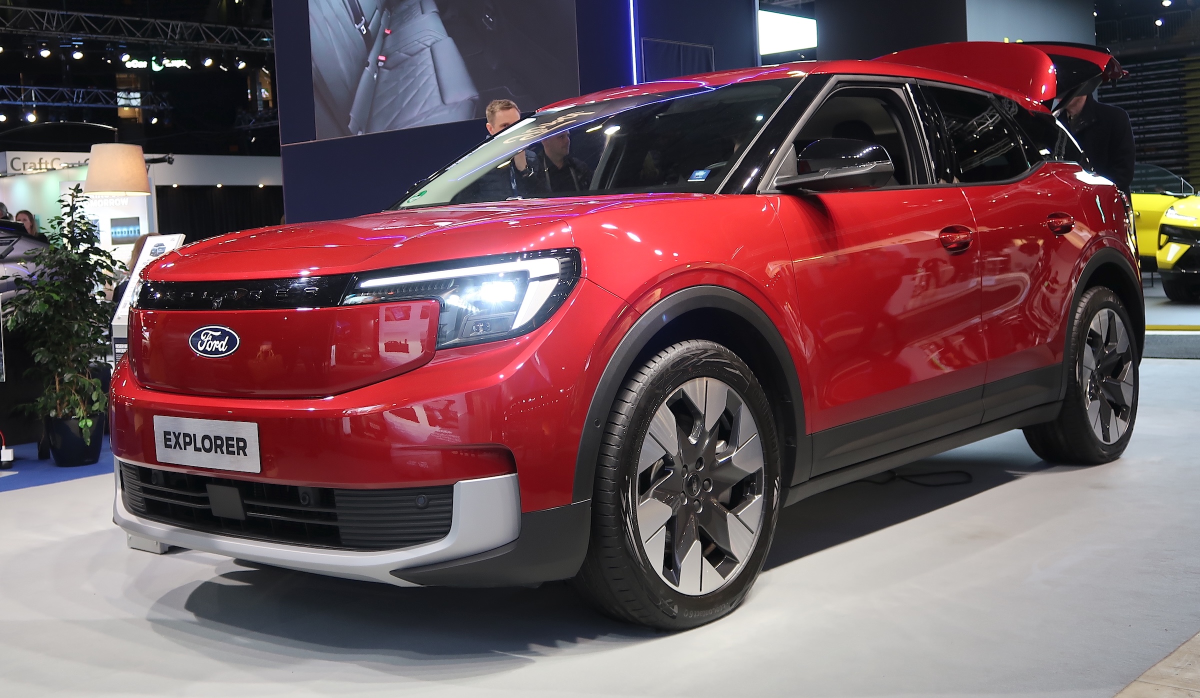 eCarExpo, Solna, Friends, Arena, Stockholm, fyrverkeri, elbilar, premiärer, bilsalong, Sverigepremiärer, Europapremiärer, Cadillac, Lotus, Polestar, Audi, VW, Cupra, Ford, Hyundai, Tesla.