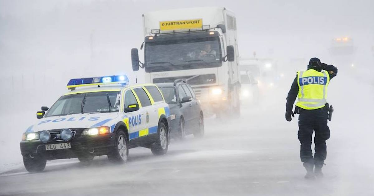 Snöfall, regn och blåst gör helgtrafiken osäker – ta god tid på er